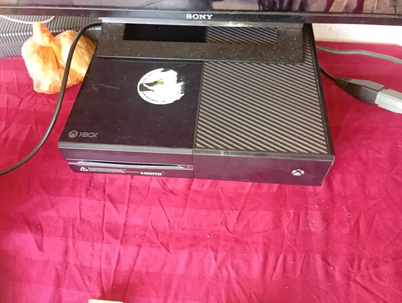 Consola Xbox One con cables - 5