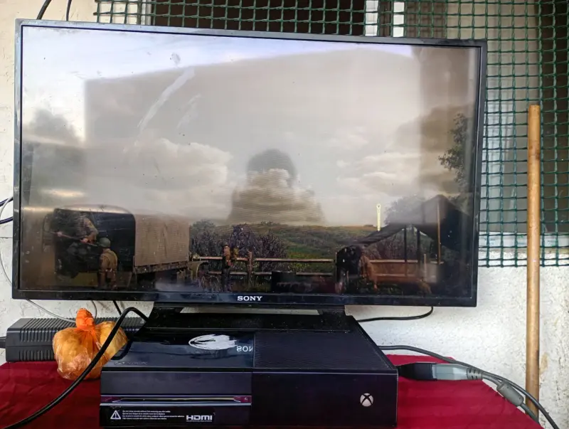 Consola Xbox One con cables - 11