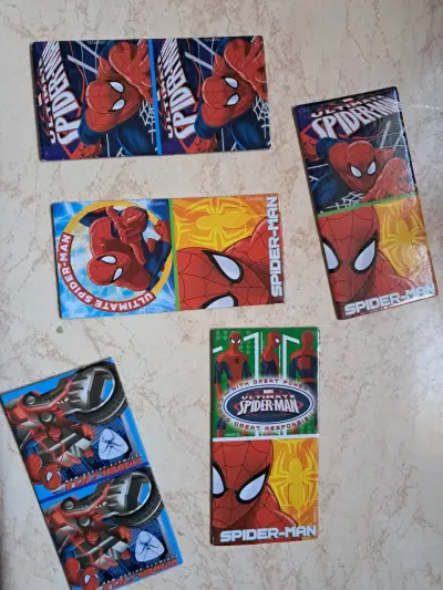Dominó Marvel Ultimate Spider-Man 28 piezas - miniatura 2