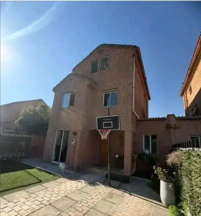 Casa en Huechuraba 6.990 UF - miniatura 1