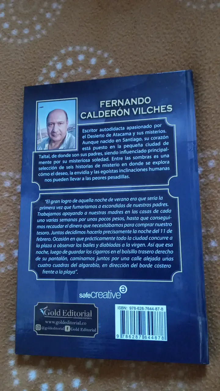 Libro 'Entre las Sombras' de Fernando Calderón - 2
