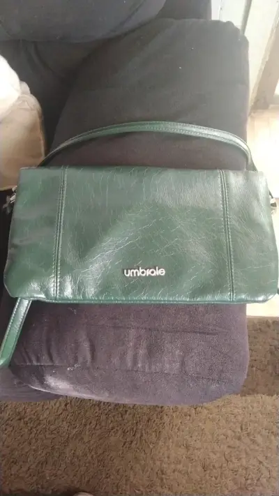 Cartera verde Umbrale con tachas metálicas - miniatura 1