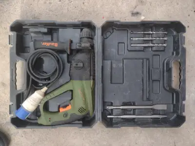 Taladro percutor Bauker con accesorios - miniatura 1