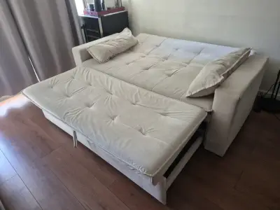 Sofá cama beige en buen estado - miniatura 3