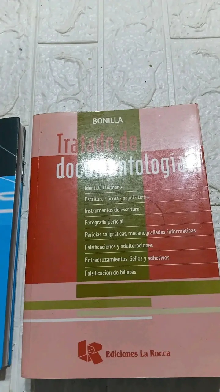 Libros de Documentología y Peritaje Forense - 1