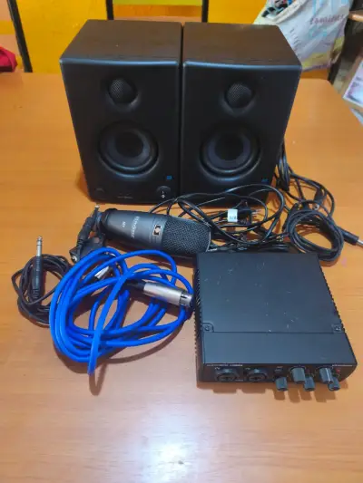 Kit de Grabación PreSonus con Monitores y Micrófono - miniatura 1