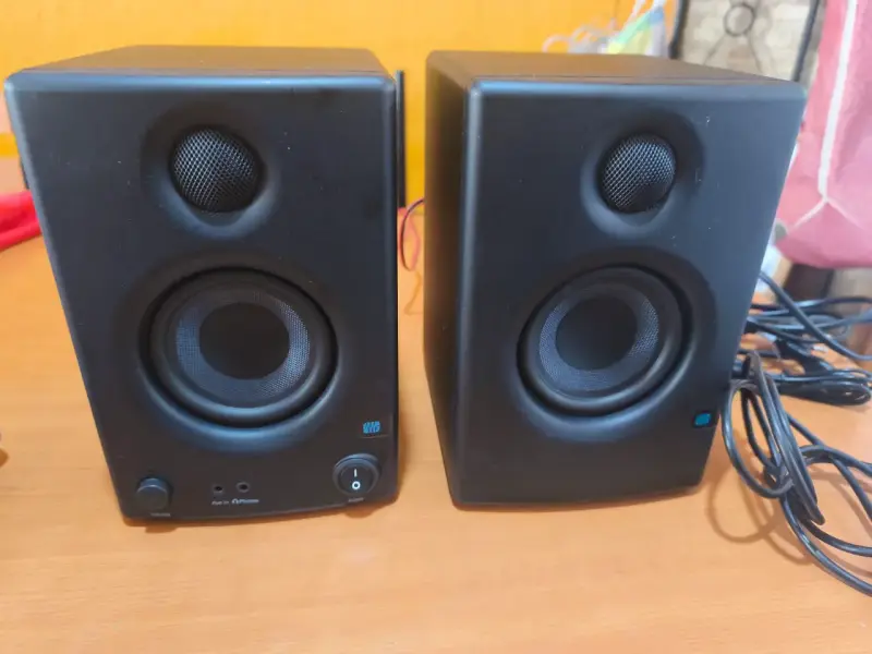 Kit de Grabación PreSonus con Monitores y Micrófono - 5