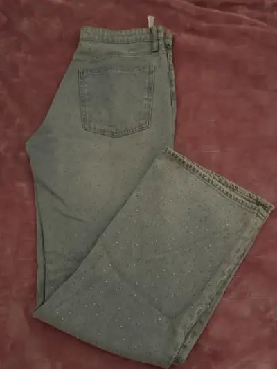 Jeans Zara talla 44 sirve un 42 - miniatura 1