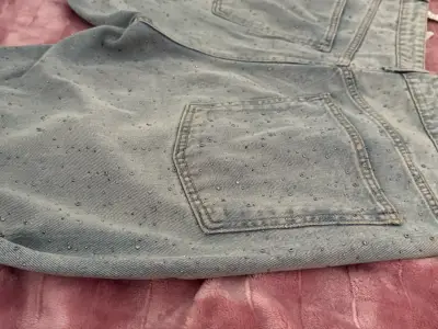 Jeans Zara talla 44 sirve un 42 - miniatura 4