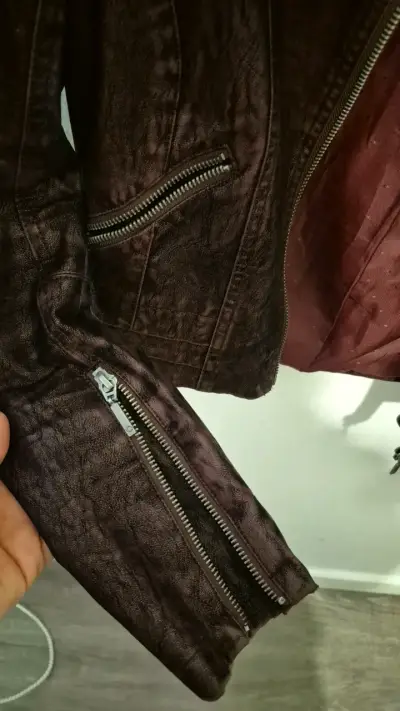 Chaqueta de cuero marrón con cierre metálico - miniatura 3