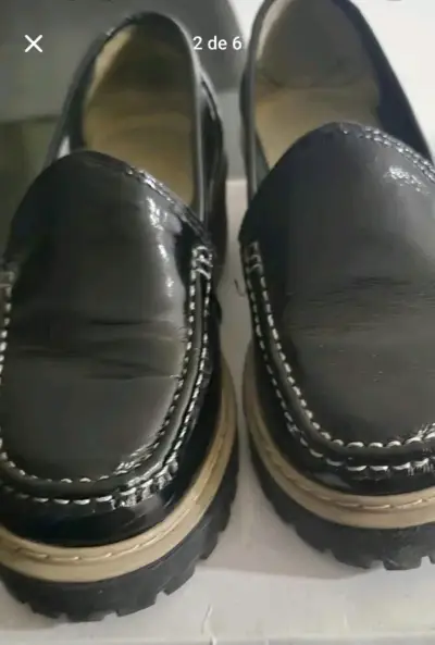 Zapatos de charol negro con suela gruesa - miniatura 2