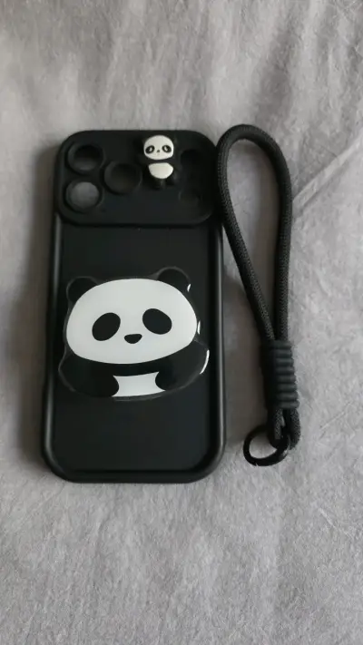Funda de panda Iphone 17 pro max usada - miniatura 4