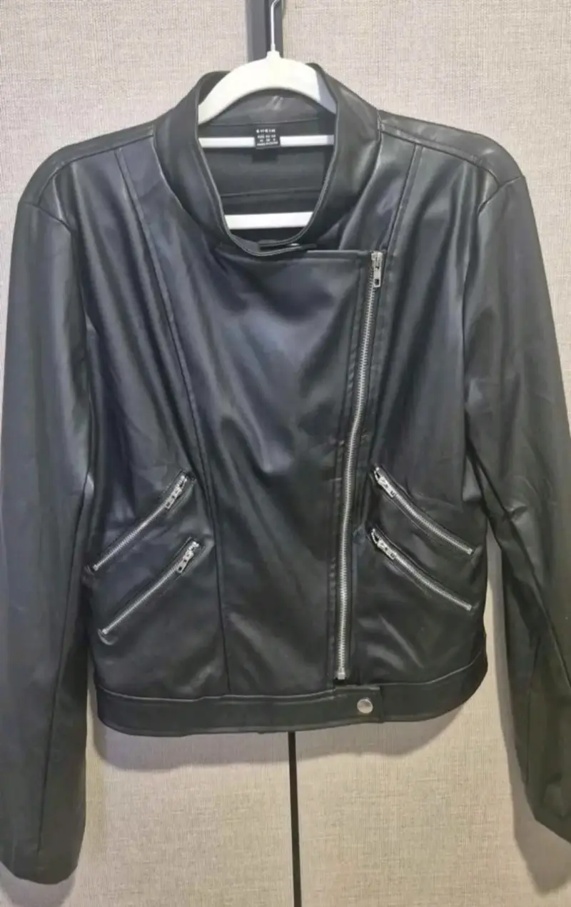 Chaqueta de cuero sintético negra Shein - 2