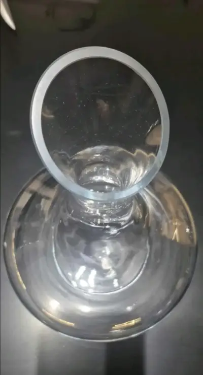 Decantador de vidrio transparente elegante - miniatura 1