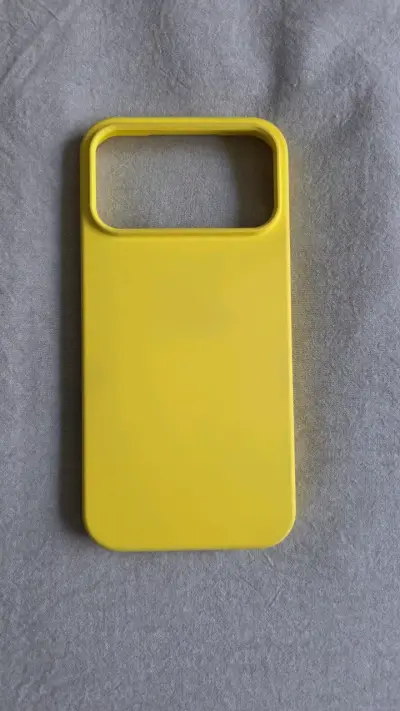Funda amarilla Iphone 17 pro max - miniatura 1