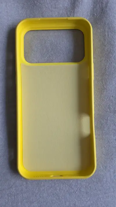 Funda amarilla Iphone 17 pro max - miniatura 2