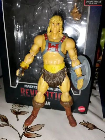 Figuras de acción He-Man y Skeletor Masterverse - miniatura 2