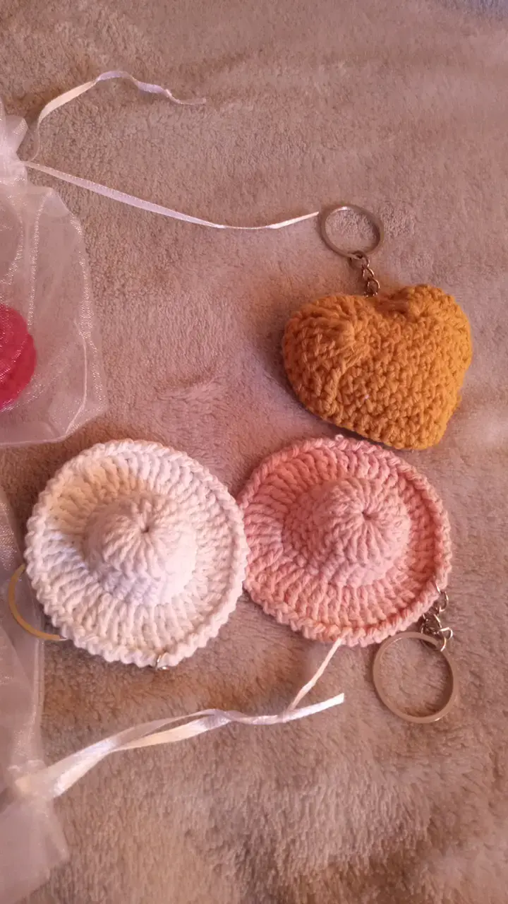 Llavero Tejido a Mano en Forma de Corazón - 5