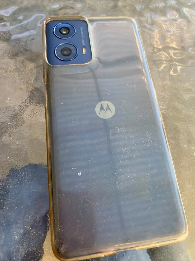 Smartphone Motorola con cámara dual - 1