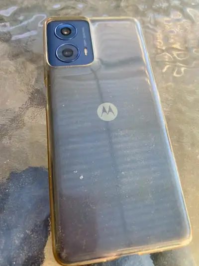 Smartphone Motorola con cámara dual - miniatura 1