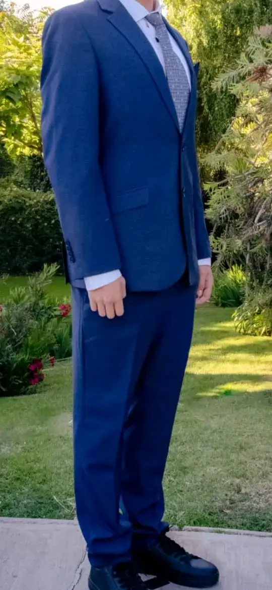 Traje formal azul para hombre