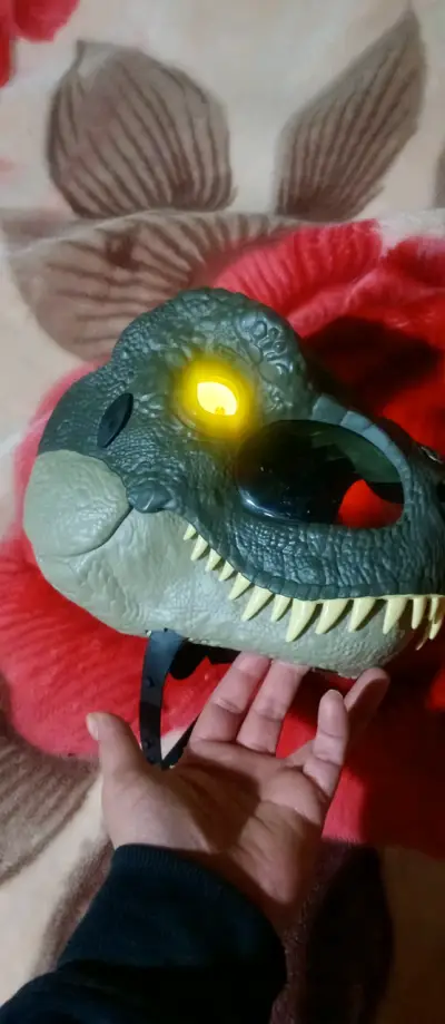 Máscara de dinosaurio con luces LED - miniatura 2
