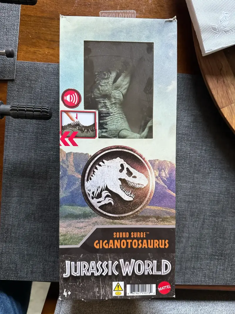 Figura de acción Giganotosaurus Jurassic World con sonido