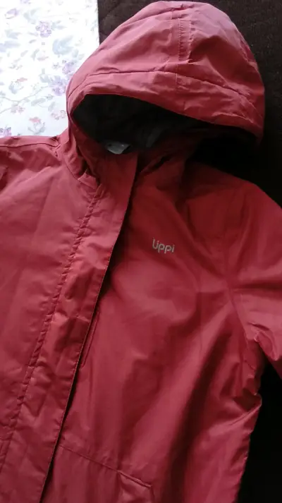 Chaqueta impermeable roja para niños marca Lippi - miniatura 1