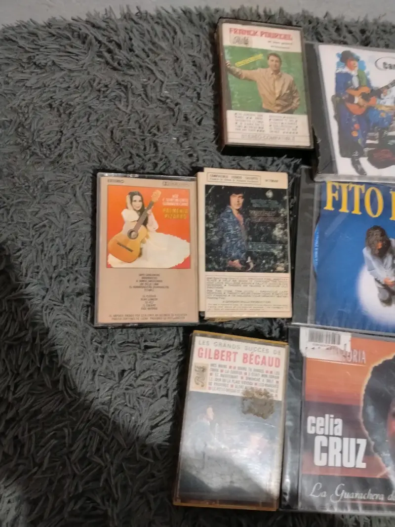 Colección de Cassettes de Música Variada - 2