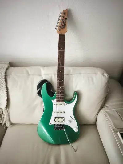Guitarra eléctrica Ibanez Gio verde - miniatura 3