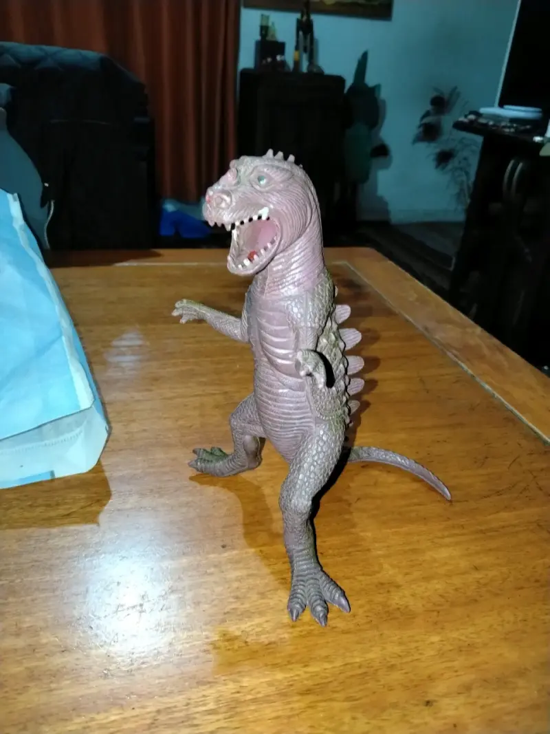 Figura de godzilla años 80 hecho en hongkong - 2