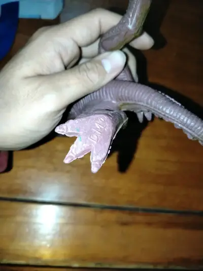 Figura de  godzilla años 80 hecho en hongkong - miniatura 4
