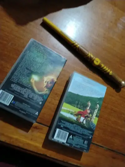 Set de películas VHS Harry Potter con varita mágica - miniatura 2