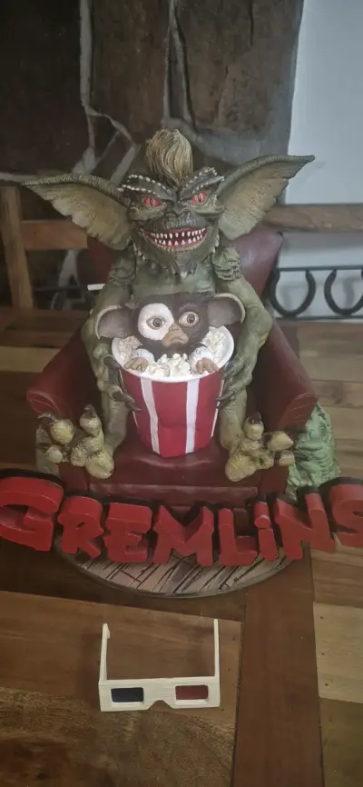 Figura decorativa de Gremlins con gafas 3D - miniatura 1