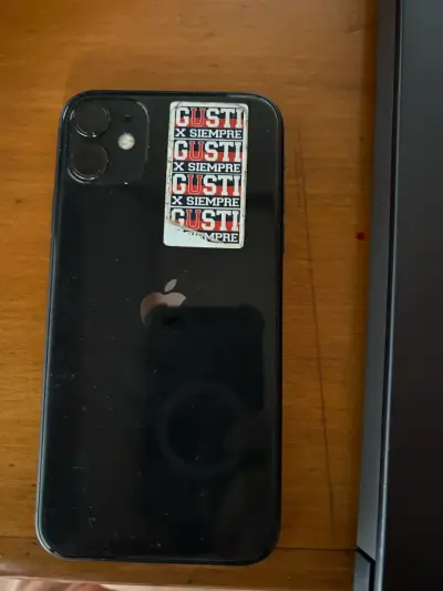 iPhone en buen estado con funda - miniatura 5