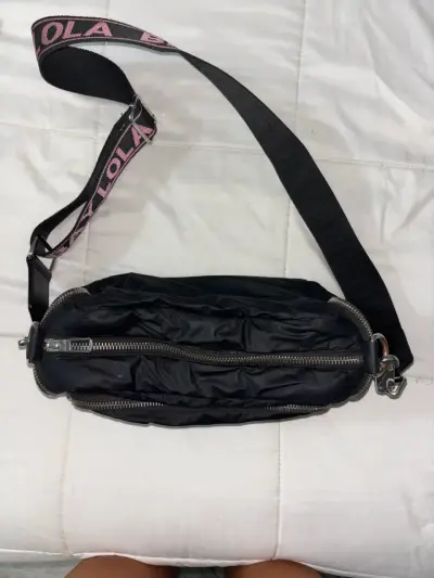 Bandolera negra Bimba y Lola con correa ajustable - miniatura 2