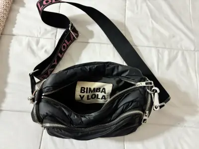 Bandolera negra Bimba y Lola con correa ajustable - miniatura 3