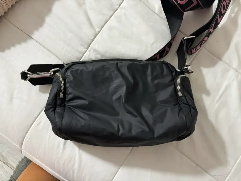 Bandolera negra Bimba y Lola con correa ajustable - 5