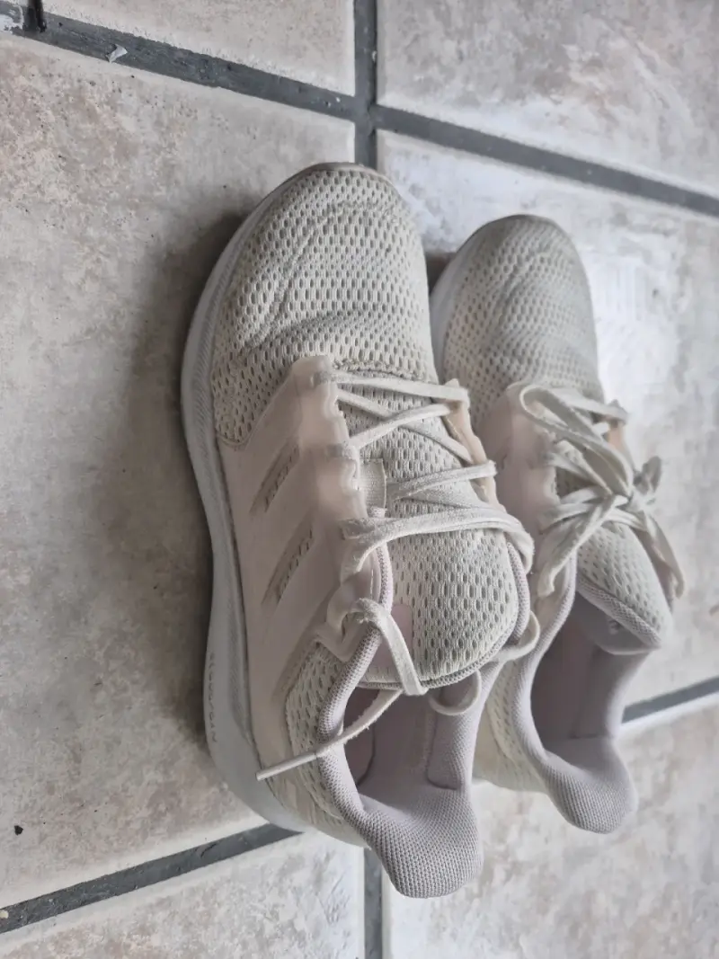 Zapatillas deportivas blancas para mujer