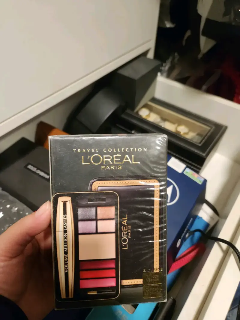 Set de maquillaje L'Oreal Paris Travel Collection - 2