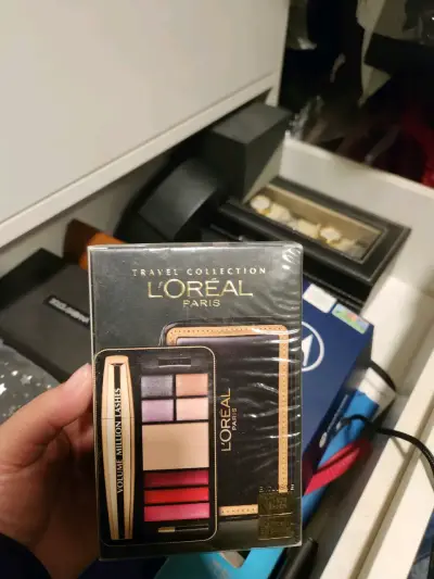 Set de maquillaje L'Oreal Paris Travel Collection - miniatura 2