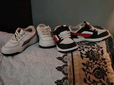 Zapatillas deportivas para niños en blanco y negro - miniatura 2