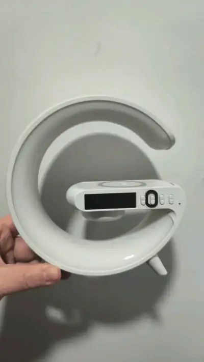 Lámpara LED con parlante - miniatura 1