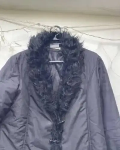 Chaqueta Elegante De Piel Sintética - miniatura 2