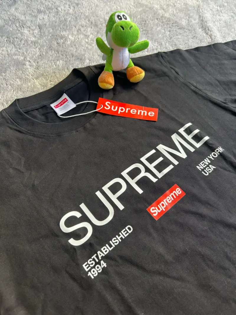 Polera negra Supreme - 3