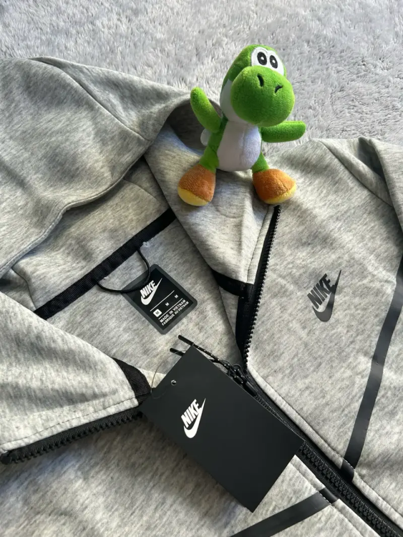 Polerón  Nike tech gris - 2