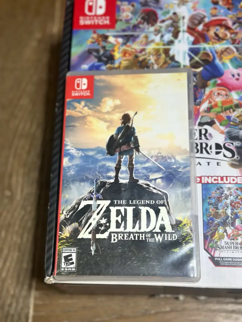 Nintendo Switch OLED con Super Smash Bros y Zelda - 3