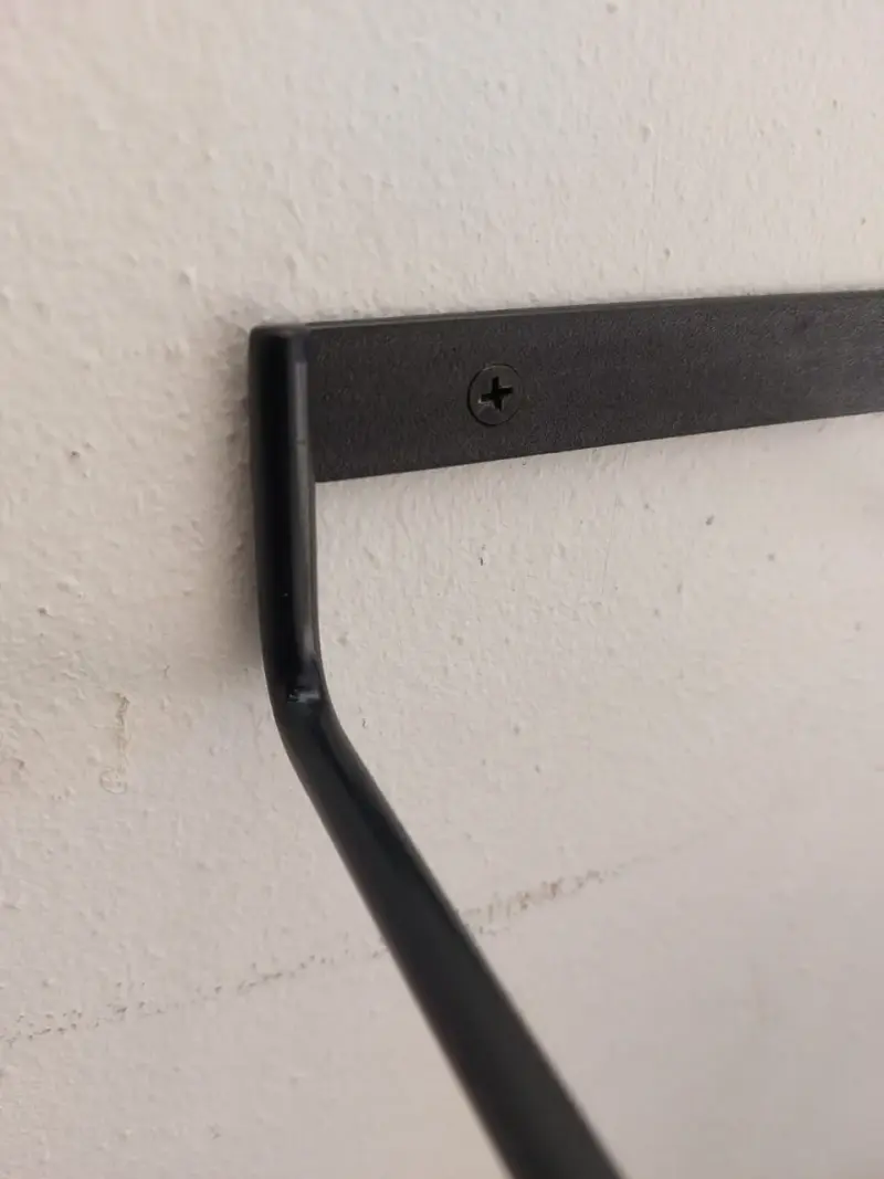 Soporte de pared para manguera metálico - 3