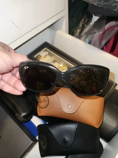 Lentes de Sol Ray-Ban Jackie Ohh Negros - miniatura 2