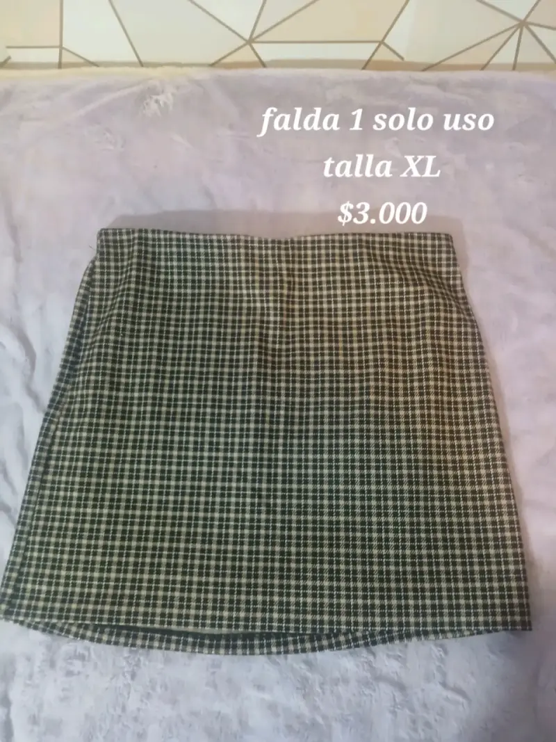 Falda a cuadros talla XL en buen estado